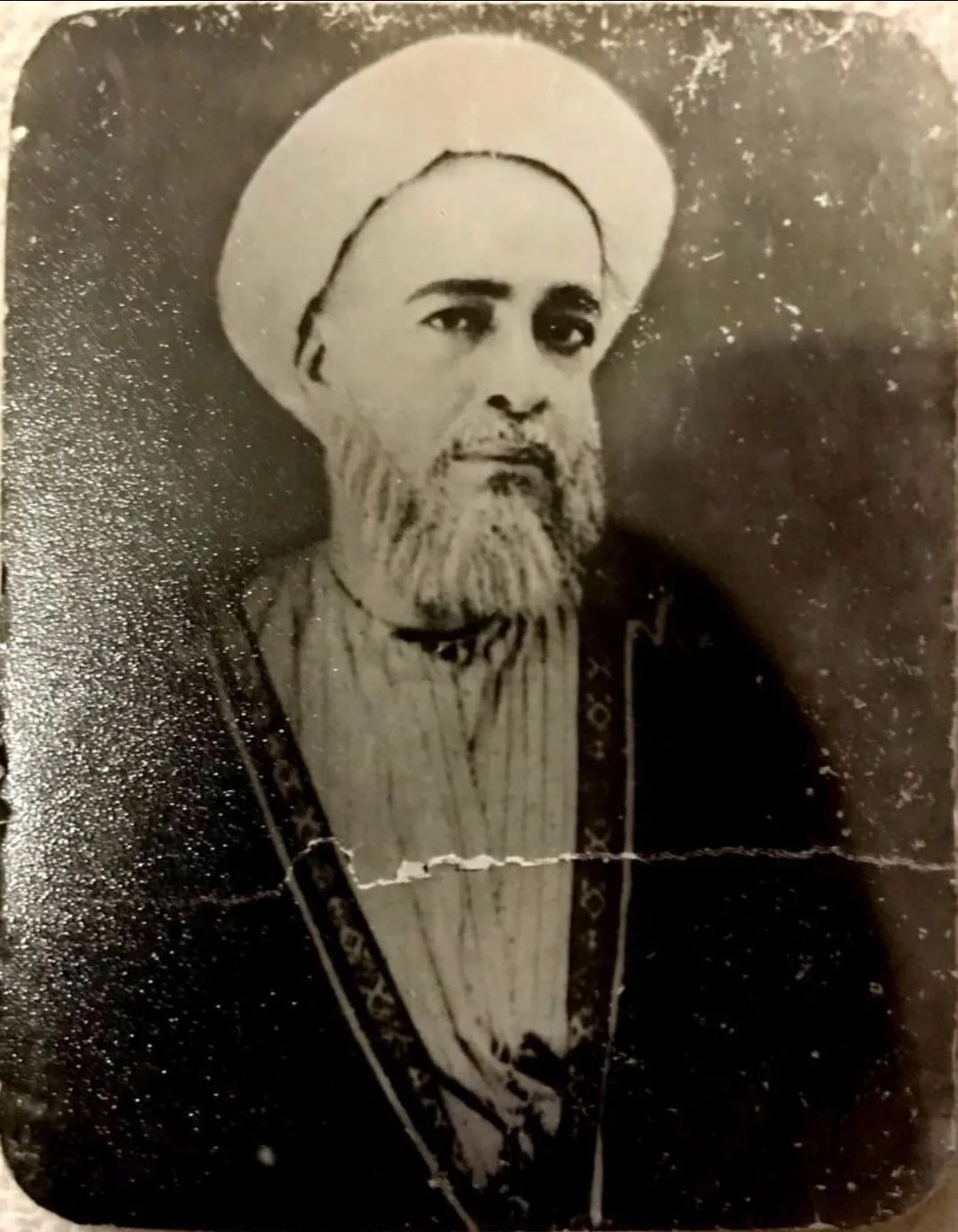 Darwish, the only known portrait. It was found in the family house in Wuljat.
